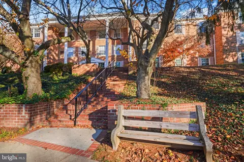 Exterior - 7721 Tremayne Pl #309, Mclean, VA 22102 photo 1 of 5