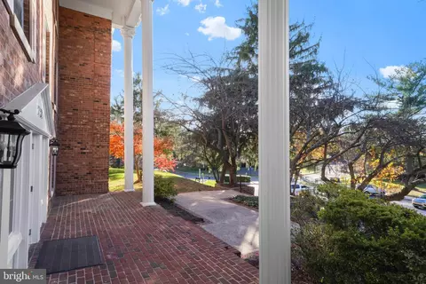 Exterior - 7721 Tremayne Pl #309, Mclean, VA 22102 photo 2 of 5