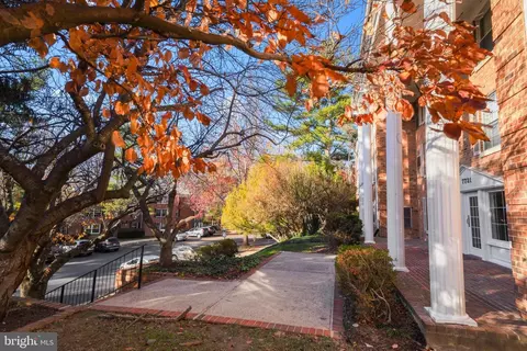 Exterior - 7721 Tremayne Pl #309, Mclean, VA 22102 photo 3 of 5