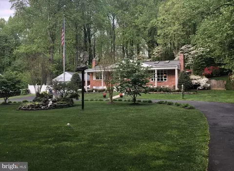 3723 Prosperity Ave, Fairfax, VA 22031