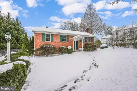 5317 Ox Rd, Fairfax, VA 22030