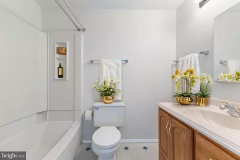 Bath - 8031 Orange Plank Rd, Springfield, VA 22153 photo 2 of 4