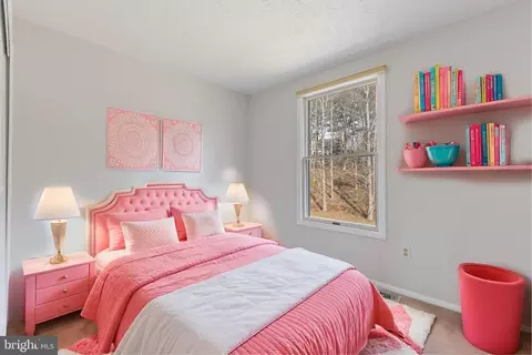 Bedroom - 8031 Orange Plank Rd, Springfield, VA 22153 photo 4 of 7