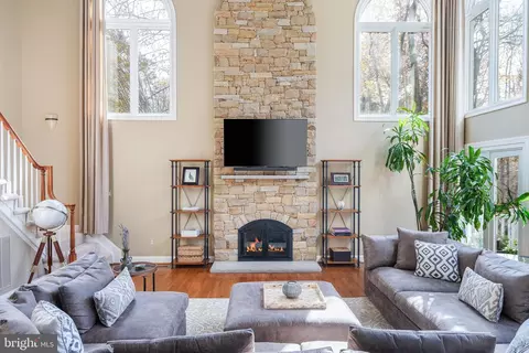 Living - 12106 Walnut Branch Rd, Reston, VA 20194 photo 2 of 7