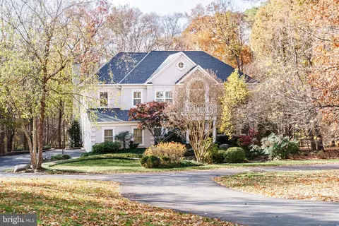 Exterior - 12106 Walnut Branch Rd, Reston, VA 20194 photo 2 of 14