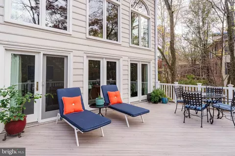 Exterior - 12106 Walnut Branch Rd, Reston, VA 20194 photo 4 of 14