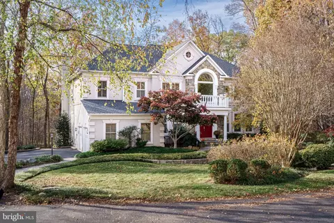 12106 Walnut Branch Rd, Reston, VA 20194