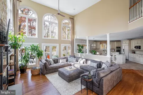 Living - 12106 Walnut Branch Rd, Reston, VA 20194 photo 5 of 7