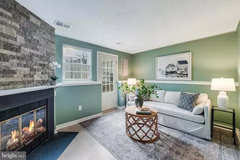 1610 Fieldthorn Dr, Reston, VA 20194 photo 19