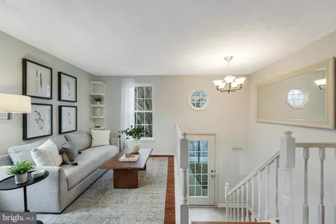 1610 Fieldthorn Dr, Reston, VA 20194 photo 6