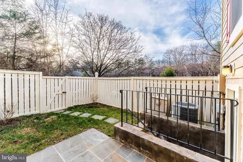 1610 Fieldthorn Dr, Reston, VA 20194 photo 43