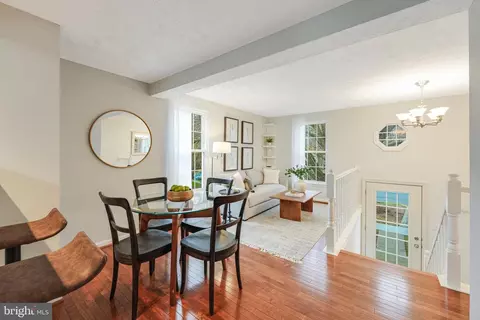 1610 Fieldthorn Dr, Reston, VA 20194 photo 12