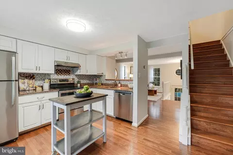 1610 Fieldthorn Dr, Reston, VA 20194 photo 13