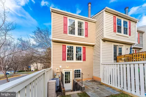 1610 Fieldthorn Dr, Reston, VA 20194 photo 41