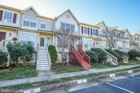 14163 Autumn Cir, Centreville, VA 20121