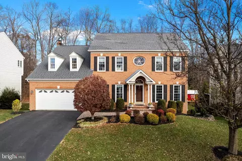 13006 Winter Willow Dr, Fairfax, VA 22030