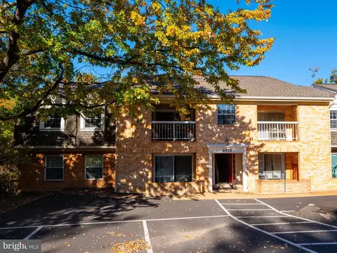 5922 Cove Landing Rd #302, Burke, VA 22015