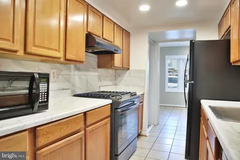 2103 Mager Dr, Herndon, VA 20170 photo 8
