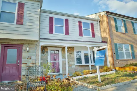 2103 Mager Dr, Herndon, VA 20170 photo 2