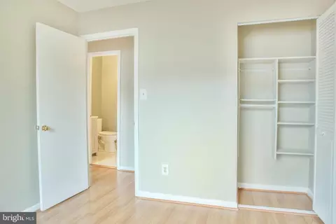 2103 Mager Dr, Herndon, VA 20170 photo 23
