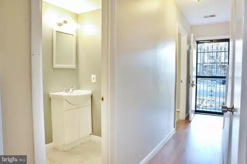 2103 Mager Dr, Herndon, VA 20170 photo 12