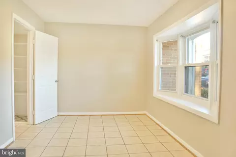 2103 Mager Dr, Herndon, VA 20170 photo 4
