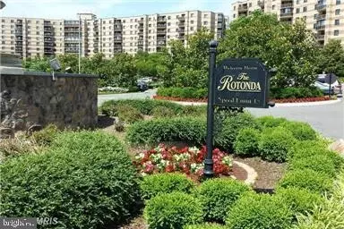 8370 Greensboro Dr #301, Mclean, VA 22102