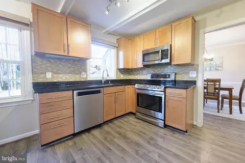 Kitchen - 7914 Saint George Ct, Springfield, VA 22153 photo 4 of 4