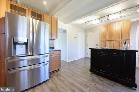Kitchen - 7914 Saint George Ct, Springfield, VA 22153 photo 2 of 4