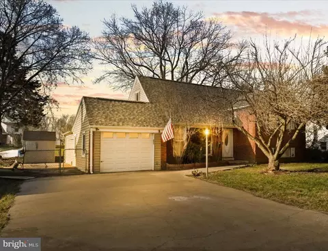 6817 Cabin John Rd, Springfield, VA 22150