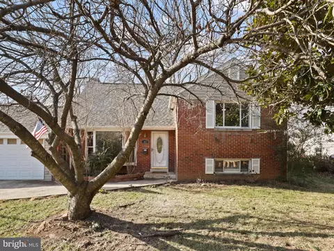 6817 Cabin John Rd, Springfield, VA 22150 photo 4