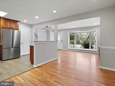 6817 Cabin John Rd, Springfield, VA 22150 photo 13