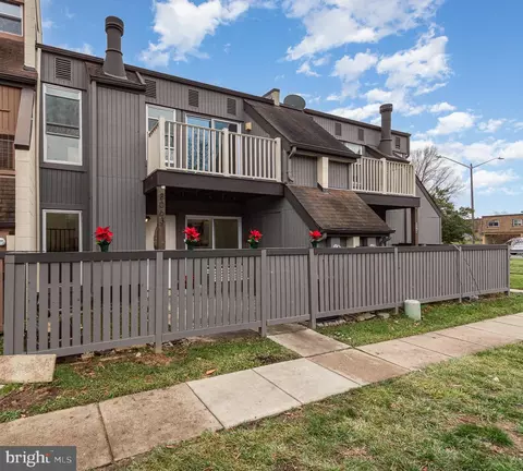 8063 Pantano Pl #12, Alexandria, VA 22309