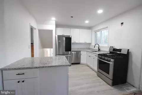 5426 Lehigh Ln, Springfield, VA 22151 photo 4