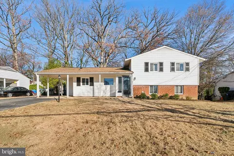 6513 Cottonwood Dr, Alexandria, VA 22310
