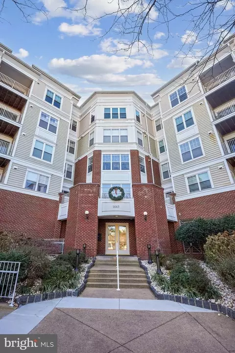 1645 International Dr #121, Mclean, VA 22102 photo 2