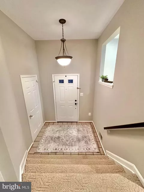7716 Gromwell Ct, Springfield, VA 22152 photo 6