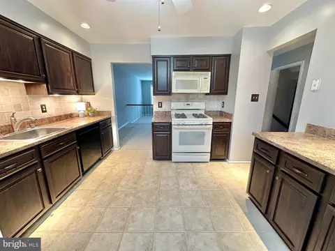 7716 Gromwell Ct, Springfield, VA 22152 photo 12