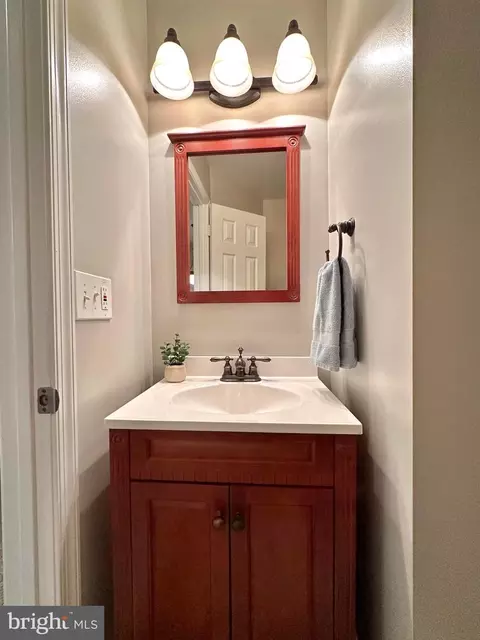 7716 Gromwell Ct, Springfield, VA 22152 photo 13