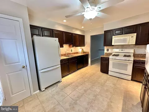7716 Gromwell Ct, Springfield, VA 22152 photo 9