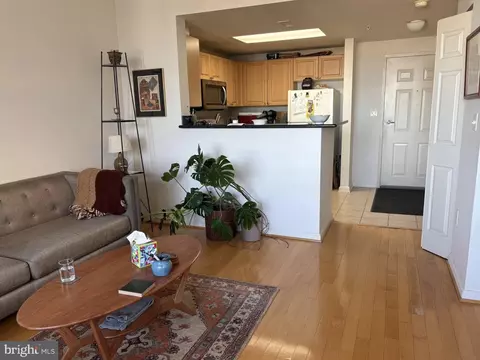 2726 Gallows Rd #1502, Vienna, VA 22180