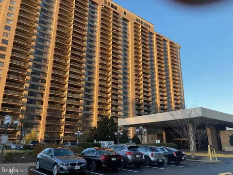 3701 S George Mason Dr #314 N, Falls Church, VA 22041