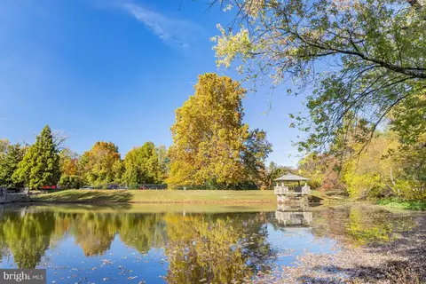 View/Area - 7218 Farm Meadow Ct, Mclean, VA 22101 photo 1 of 1