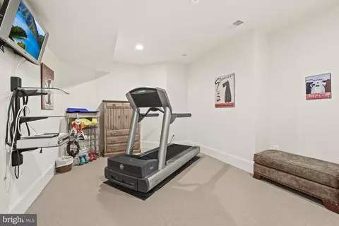 Other - 7218 Farm Meadow Ct, Mclean, VA 22101 photo 14 of 21