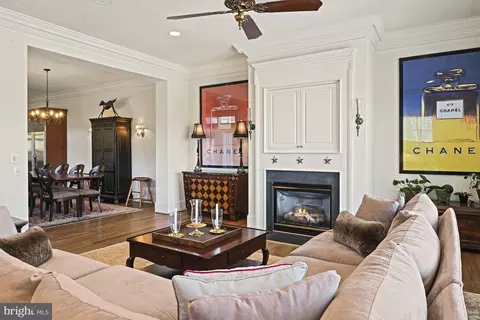 Living - 7218 Farm Meadow Ct, Mclean, VA 22101 photo 4 of 5