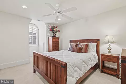 Bedroom - 7218 Farm Meadow Ct, Mclean, VA 22101 photo 7 of 7