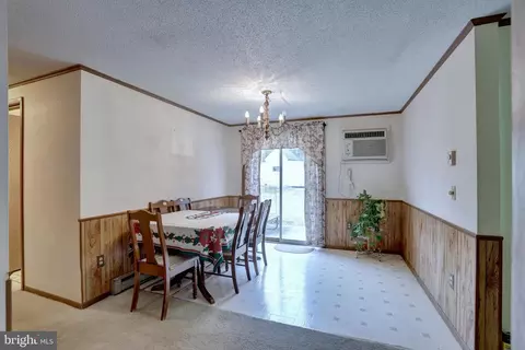 Dining - 816 Utterback Store Rd, Great Falls, VA 22066 photo 1 of 1