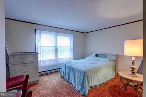 Bedroom - 816 Utterback Store Rd, Great Falls, VA 22066 photo 2 of 3