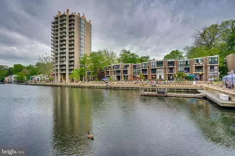 11400 Washington Plz W #802, Reston, VA 20190