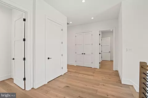 Entry Way - 6804 Lemon Rd, Mclean, VA 22101 photo 10 of 16